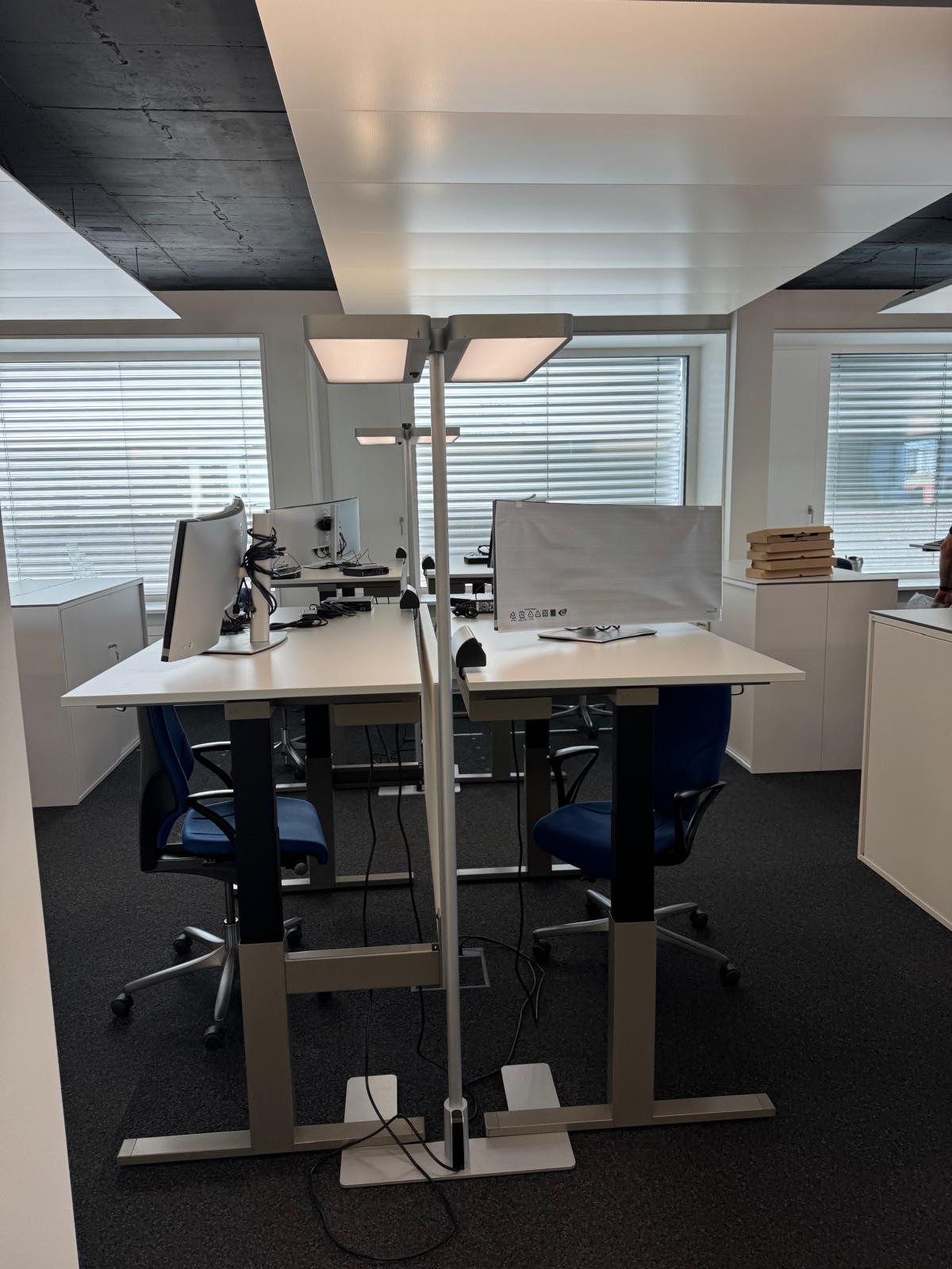 Firmenumzug Zürich 21 IT, Server und Aktentransport