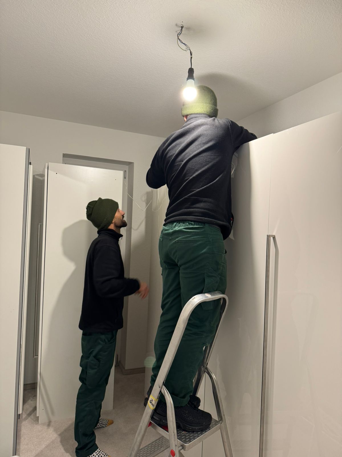 Möbelmontage und Demontage