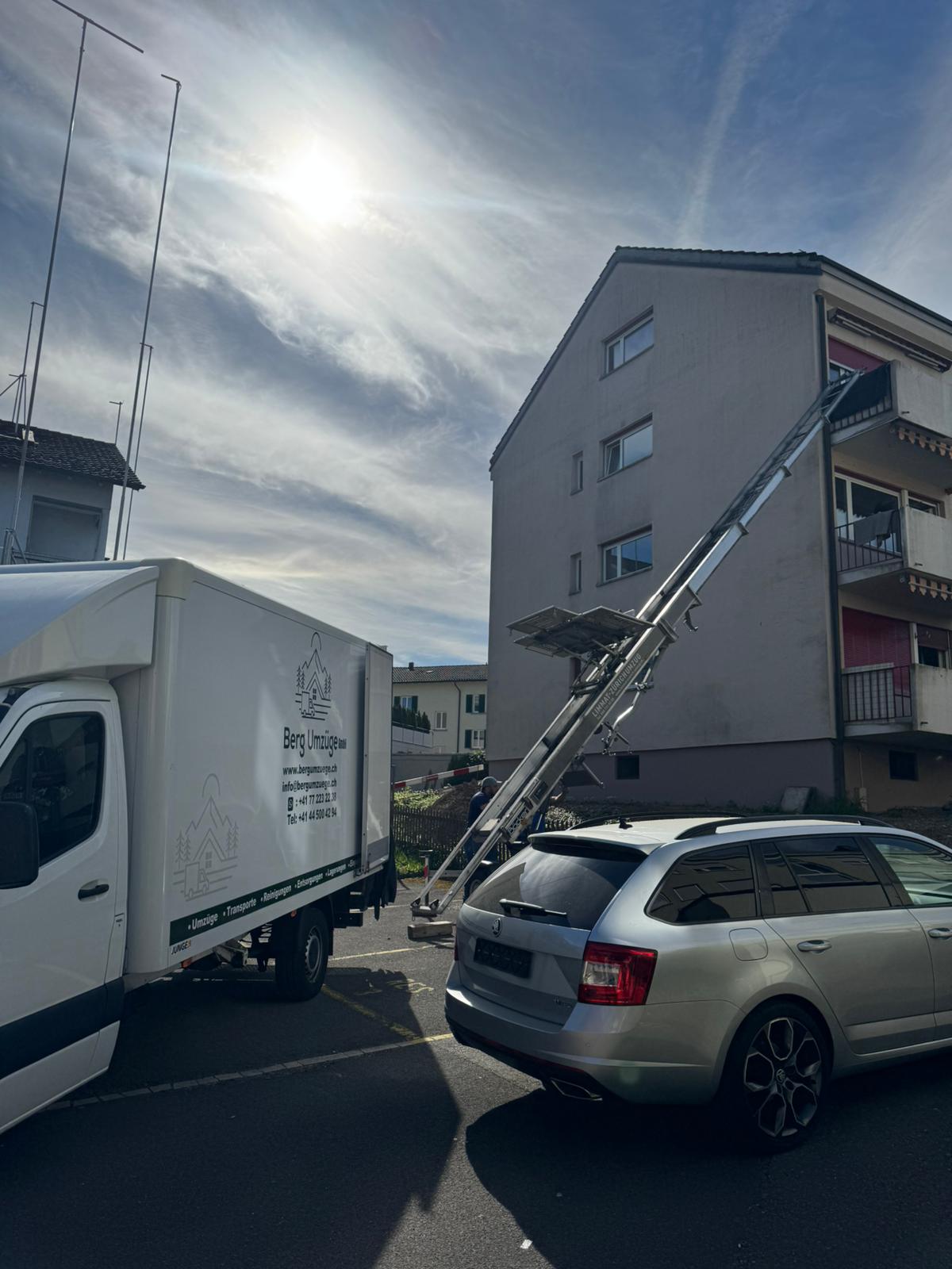 Möbellift im Einsatz bei einem Privatumzug in Zürich